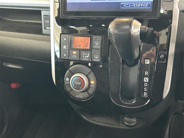 タント カスタムRS SA /ナビ/TV/CD/DVD/Bluetooth/バックカメラ/両側パワースライドドア/純正フロアマット/純正アルミホイール/ドアバイザー/ステアリングスイッチ/後席サンシェード(9枚目)