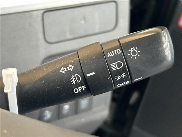 タント カスタムRS SA /ナビ/TV/CD/DVD/Bluetooth/バックカメラ/両側パワースライドドア/純正フロアマット/純正アルミホイール/ドアバイザー/ステアリングスイッチ/後席サンシェード(13枚目)