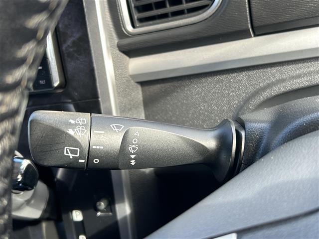 タント カスタムRS トップエディションSAII /ナビ(CN-RX02WD)/TV/CD/DVD/Bluetooth/バックカメラ/両側パワースライドドア/ETC/ハーフレザーシート/純正フロアマット/純正アルミホイール/ドアバイザ(11枚目)