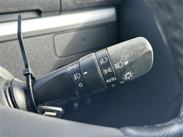 タント カスタムRS トップエディションSAII /ナビ(CN-RX02WD)/TV/CD/DVD/Bluetooth/バックカメラ/両側パワースライドドア/ETC/ハーフレザーシート/純正フロアマット/純正アルミホイール/ドアバイザ(12枚目)