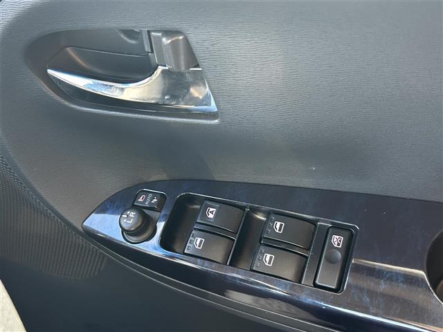 タント カスタムRS トップエディションSAII /ナビ(CN-RX02WD)/TV/CD/DVD/Bluetooth/バックカメラ/両側パワースライドドア/ETC/ハーフレザーシート/純正フロアマット/純正アルミホイール/ドアバイザ(15枚目)