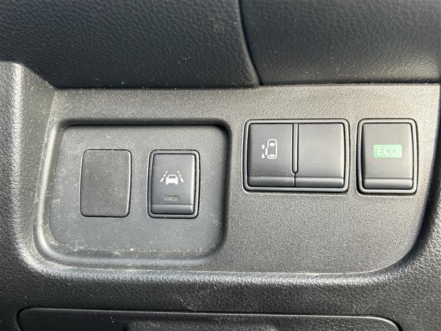 セレナ ハイウェイスター S-ハイブリッド /ナビ(AVIC-MRZ09)/TV/CD/DVD/Bluetooth/ETC/片側パワースライドドア/フリップダウンモニター/純正フロアマット/純正アルミホイール/ドアバイザー(15枚目)