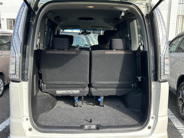 セレナ ハイウェイスター S-ハイブリッド /ナビ(AVIC-MRZ09)/TV/CD/DVD/Bluetooth/ETC/片側パワースライドドア/フリップダウンモニター/純正フロアマット/純正アルミホイール/ドアバイザー(20枚目)