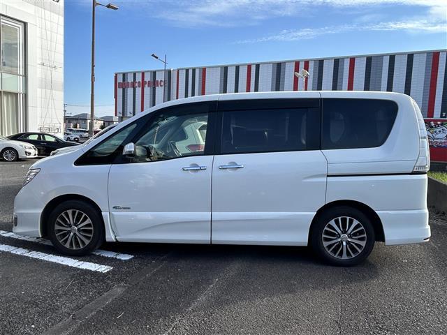 セレナ ハイウェイスター S-ハイブリッド /ナビ(AVIC-MRZ09)/TV/CD/DVD/Bluetooth/ETC/片側パワースライドドア/フリップダウンモニター/純正フロアマット/純正アルミホイール/ドアバイザー(24枚目)