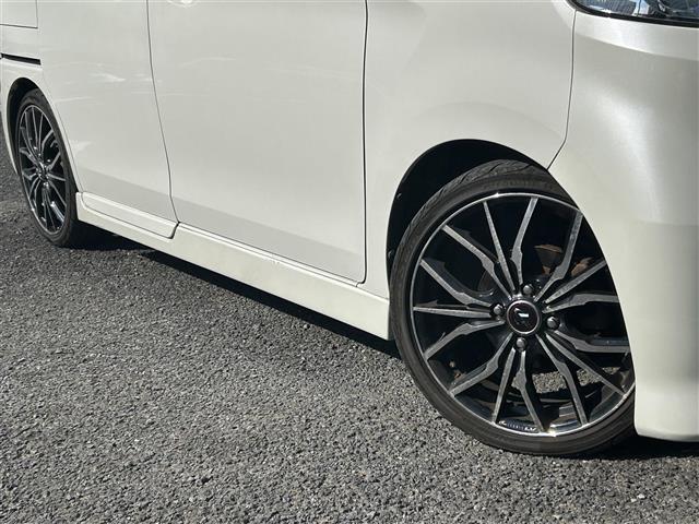 スペーシアカスタムＺ ターボ　／ナビ（ＡＶＩＣ－ＲＬ７１２）／ＴＶ／ＣＤ／ＤＶＤ／Ｂｌｕｅｔｏｏｔｈ／バックカメラ／ＥＴＣ／運転席シートヒーター／クルーズコントロール／両側パワースライドドア／パドルシフト（26枚目）