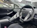 プリウス L /ナビ(AVIC-MRZ05)/TV/CD/DVD/ETC/バックカメラ/ヘッドライトレベライザー/社外フロアマット/純正アルミホイール/ドアバイザー/ステアリングスイッチ(反応なし) 中古車画像_2