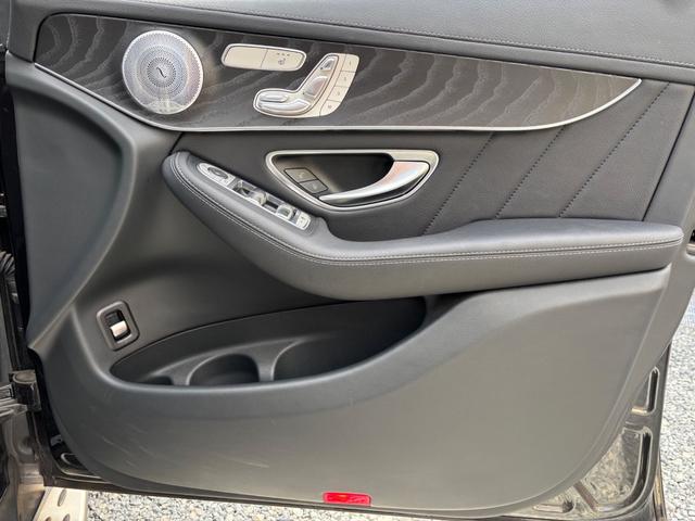 ＧＬＣ ＧＬＣ４３　４マチック　・パノラミックスライディングルーフ・前後ドライブレコーダー・全周囲カメラ・アダプティブクルーズコントロール・コーナーセンサー・ＥＴＣ・Ｂｕｒｍｅｓｔｅｒサウンド・ナビ・ＴＶ・Ｂｌｕｅｔｏｏｔｈ・（32枚目）