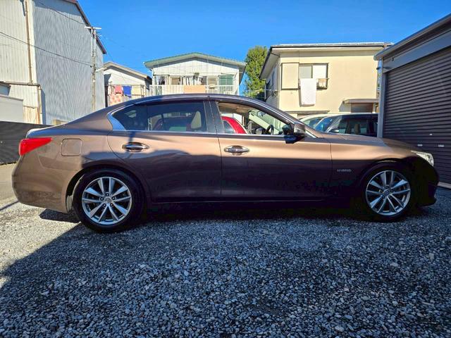 スカイライン 350GT ハイブリッド タイプP ・ナビ・全方位カメラ・BOSEスピーカー・フルセグTV・Bluetooth・前後ドライブレコーダー・ETC・革シート・パワーシート・LEDヘッドライト・禁煙車・記録簿あり・内外装仕上げ済・関東仕入れ(8枚目)