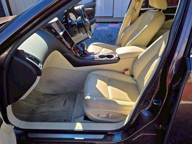 スカイライン 350GT ハイブリッド タイプP ・ナビ・全方位カメラ・BOSEスピーカー・フルセグTV・Bluetooth・前後ドライブレコーダー・ETC・革シート・パワーシート・LEDヘッドライト・禁煙車・記録簿あり・内外装仕上げ済・関東仕入れ(32枚目)