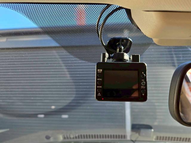 スカイライン 350GT ハイブリッド タイプP ・ナビ・全方位カメラ・BOSEスピーカー・フルセグTV・Bluetooth・前後ドライブレコーダー・ETC・革シート・パワーシート・LEDヘッドライト・禁煙車・記録簿あり・内外装仕上げ済・関東仕入れ(40枚目)