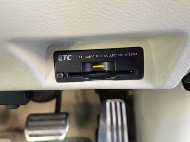 スカイライン 350GT ハイブリッド タイプP ・ナビ・全方位カメラ・BOSEスピーカー・フルセグTV・Bluetooth・前後ドライブレコーダー・ETC・革シート・パワーシート・LEDヘッドライト・禁煙車・記録簿あり・内外装仕上げ済・関東仕入れ(44枚目)