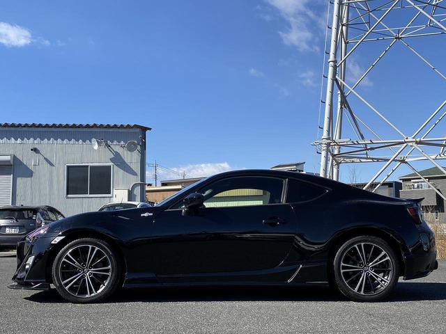 ８６ ＧＴ　１年保証付　社外ＬＥＤヘッドライト＆テールランプ　フルエアロ　リヤスポイラー　ＨＫＳマフラー　ＫＥＮＷＯＯＤメモリーナビ　フルセグＴＶ　Ｂｌｕｅｔｏｏｔｈ　ＵＳＢ　音楽ＳＤ　バックカメラ　ＥＴＣ（5枚目）