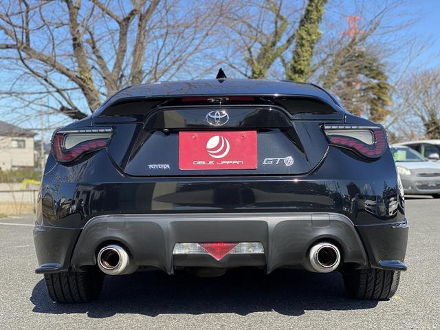 ８６ ＧＴ　１年保証付　社外ＬＥＤヘッドライト＆テールランプ　フルエアロ　リヤスポイラー　ＨＫＳマフラー　ＫＥＮＷＯＯＤメモリーナビ　フルセグＴＶ　Ｂｌｕｅｔｏｏｔｈ　ＵＳＢ　音楽ＳＤ　バックカメラ　ＥＴＣ（7枚目）