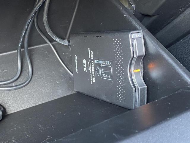 ８６ ＧＴ　１年保証付　社外ＬＥＤヘッドライト＆テールランプ　フルエアロ　リヤスポイラー　ＨＫＳマフラー　ＫＥＮＷＯＯＤメモリーナビ　フルセグＴＶ　Ｂｌｕｅｔｏｏｔｈ　ＵＳＢ　音楽ＳＤ　バックカメラ　ＥＴＣ（14枚目）