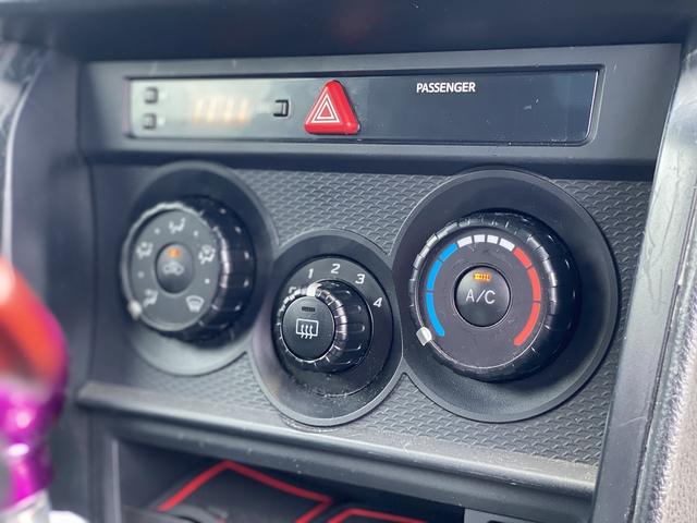 ８６ Ｇ　１年保証付　後期型　６速Ｍ／Ｔ　ＣＵＳＣＯ車高調　柿本マフラー　３連メーター　テールスポイラー　ディスプレイオーディオ　Ｂｌｕｅｔｏｏｔｈ　ＬＥＤヘッドライト　ＮＡＲＤＩステアリング（13枚目）