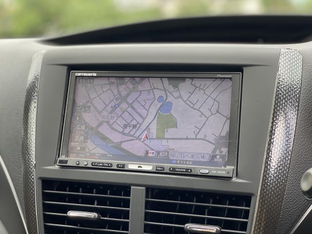 インプレッサ ＷＲＸ　ＳＴｉ　１年保障付　ノーマル車　６ＭＴ　カロッツェリアナビ　ＥＴＣ　スマートキー　プッシュスタート　ＡＰＥＸＩブースト計　ハーフレザーシート　パワーシート　ＨＩＤヘッドライト　純正大型リアスポイラー（12枚目）