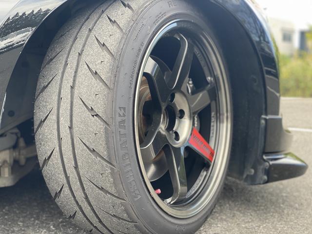 フェアレディZ バージョンS 1年保証付 記録簿付 NISMOエアロ HKS車高調 VOLKRACING19インチAW リヤウィング Bluetooth 3連メーター スマートキー キセノンライト ドラレコ 禁煙車(40枚目)