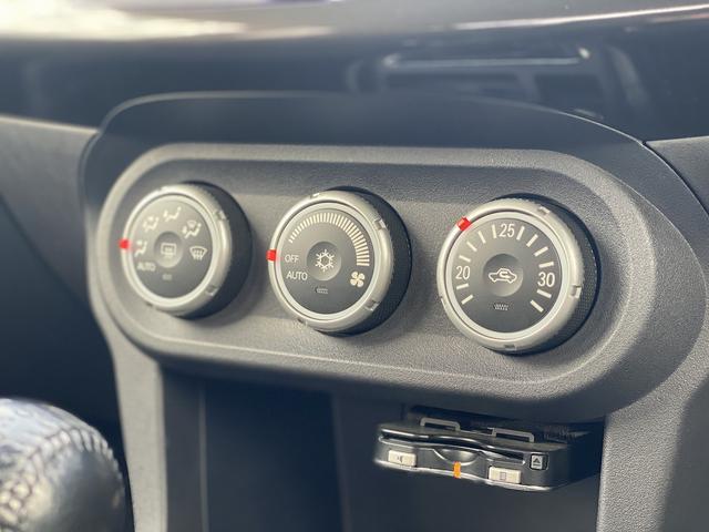 ランサー ＧＳＲエボリューションＸ　１年保証付　修復歴無し　ワンオーナー　禁煙車　走行距離６０，５００ｋｍ　５ＭＴ　ＨＫＳ車高調　ＲＥＣＡＲＯシート　大型リヤスポイラー　ナビＴＶ　革巻きステアリング　純正１８ＡＷ　キーレス　ＨＩＤライト（15枚目）