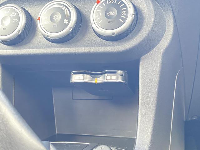 ランサー ＧＳＲエボリューションＸ　１年保証付　修復歴無し　ワンオーナー　禁煙車　走行距離６０，５００ｋｍ　５ＭＴ　ＨＫＳ車高調　ＲＥＣＡＲＯシート　大型リヤスポイラー　ナビＴＶ　革巻きステアリング　純正１８ＡＷ　キーレス　ＨＩＤライト（18枚目）