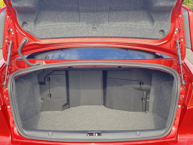 ランサー ＧＳＲエボリューションＸ　１年保証付　修復歴無し　ワンオーナー　禁煙車　走行距離６０，５００ｋｍ　５ＭＴ　ＨＫＳ車高調　ＲＥＣＡＲＯシート　大型リヤスポイラー　ナビＴＶ　革巻きステアリング　純正１８ＡＷ　キーレス　ＨＩＤライト（24枚目）