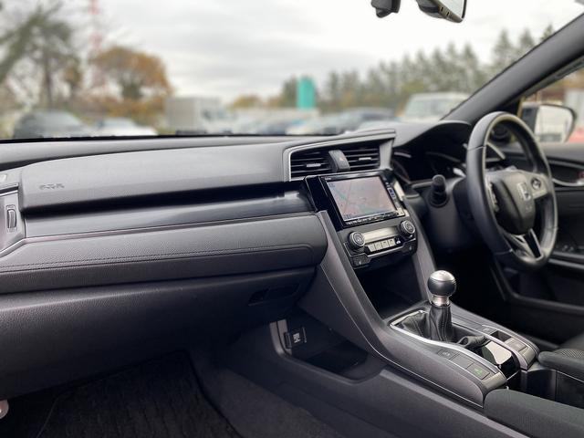 シビック ハッチバック　ホンダセンシング　１年保証付　無限フルエアロ＆マフラー　ＬＥＤテールランプ　ナビＴＶ　Ｂｌｕｅｔｏｏｔｈ　ＵＳＢ　ドラレコ　ＥＴＣ　ＬＥＤヘッドライト＆ＬＥＤフォグ　スマートキー　パワーシート　シートヒーター　クルコン（13枚目）