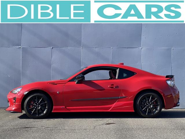 ８６ ＧＴリミテッド　ブラックパッケージ　１年保証付　後期型　６速Ｍ／Ｔ　ＴＲＤエアロ　ＨＫＳ車高調　ブレンボキャリパー　リヤスポ　ＳＤナビＴＶ　Ｂｌｕｅｔｏｏｔｈ　バックカメラ　クルコン　シートヒーター　ＬＥＤライト＆フォグ　スマートキー（9枚目）