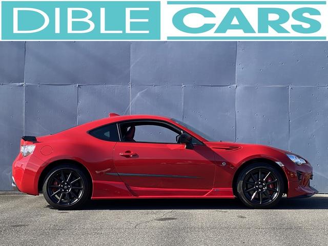 ８６ ＧＴリミテッド　ブラックパッケージ　１年保証付　後期型　６速Ｍ／Ｔ　ＴＲＤエアロ　ＨＫＳ車高調　ブレンボキャリパー　リヤスポ　ＳＤナビＴＶ　Ｂｌｕｅｔｏｏｔｈ　バックカメラ　クルコン　シートヒーター　ＬＥＤライト＆フォグ　スマートキー（10枚目）