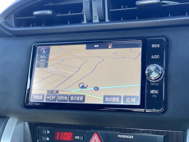 ８６ ＧＴリミテッド　ブラックパッケージ　１年保証付　後期型　６速Ｍ／Ｔ　ＴＲＤエアロ　ＨＫＳ車高調　ブレンボキャリパー　リヤスポ　ＳＤナビＴＶ　Ｂｌｕｅｔｏｏｔｈ　バックカメラ　クルコン　シートヒーター　ＬＥＤライト＆フォグ　スマートキー（13枚目）