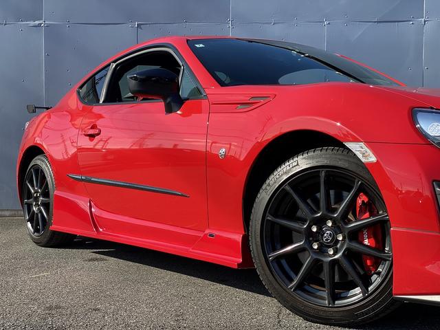 ８６ ＧＴリミテッド　ブラックパッケージ　１年保証付　後期型　６速Ｍ／Ｔ　ＴＲＤエアロ　ＨＫＳ車高調　ブレンボキャリパー　リヤスポ　ＳＤナビＴＶ　Ｂｌｕｅｔｏｏｔｈ　バックカメラ　クルコン　シートヒーター　ＬＥＤライト＆フォグ　スマートキー（35枚目）