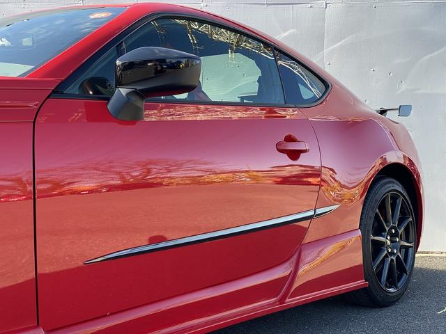 ８６ ＧＴリミテッド　ブラックパッケージ　１年保証付　後期型　６速Ｍ／Ｔ　ＴＲＤエアロ　ＨＫＳ車高調　ブレンボキャリパー　リヤスポ　ＳＤナビＴＶ　Ｂｌｕｅｔｏｏｔｈ　バックカメラ　クルコン　シートヒーター　ＬＥＤライト＆フォグ　スマートキー（38枚目）