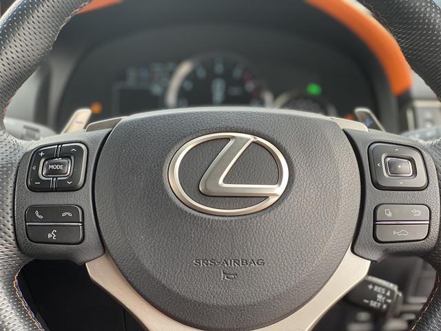 ＲＣ Ｆ カーボンエクステリアパッケージ　１年保証付　修復歴無し　新車記録簿付　ＴＶＤ　プリクラッシュセーフティ（ミリ波レーダー方式）　セミアニリン本革／ブラック＆アクセントオレンジ　エアシート　ＢＳＭ　純正ナビＴＶ　バックカメラ（19枚目）