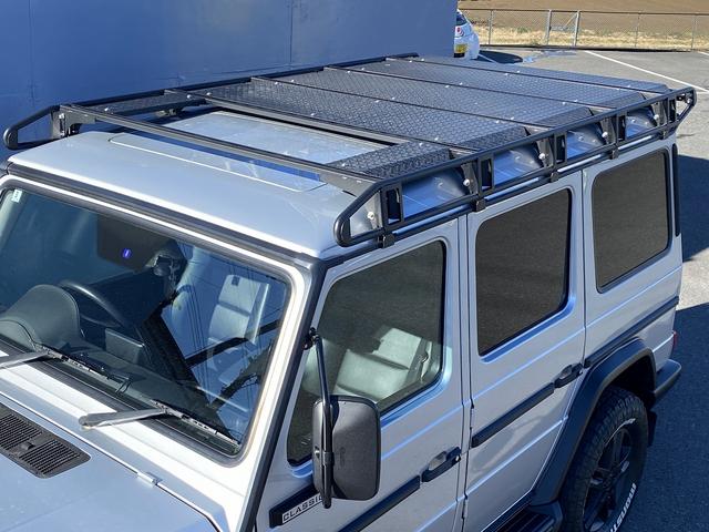 Ｇクラス Ｇ３５０　ブルーテック　ラグジュアリーＰＫＧ　当社オリジナル　プロフェッショナル仕様　リフトＵＰ　ルーフラック／リヤラダー　クラシックグリル／スチールＦバンパー　ヘッドライトガード　黒革　サンルーフ　ナビＴＶ　ブラックＡＷ（38枚目）