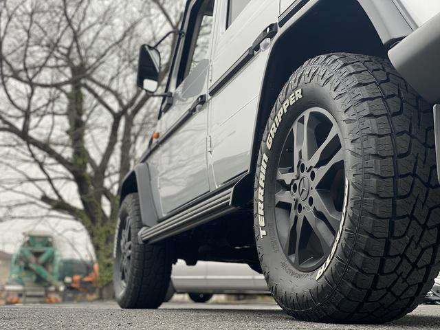 Ｇクラス Ｇ３５０　ブルーテック　ラグジュアリーＰＫＧ　当社オリジナル　プロフェッショナル仕様　リフトＵＰ　ルーフラック／リヤラダー　クラシックグリル／スチールＦバンパー　ヘッドライトガード　黒革　サンルーフ　ナビＴＶ　ブラックＡＷ（45枚目）