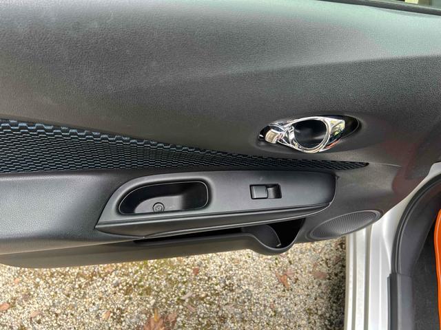 ノート Ｘ　ドライブレコーダー　バックカメラ　ナビ　スマートキー　アイドリングストップ　電動格納ミラー　ＣＶＴ　盗難防止システム　衝突安全ボディ　ＡＢＳ　ミュージックプレイヤー接続可　エアコン　パワーステアリング（33枚目）