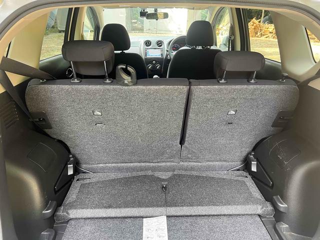 ノート Ｘ　ドライブレコーダー　バックカメラ　ナビ　スマートキー　アイドリングストップ　電動格納ミラー　ＣＶＴ　盗難防止システム　衝突安全ボディ　ＡＢＳ　ミュージックプレイヤー接続可　エアコン　パワーステアリング（47枚目）