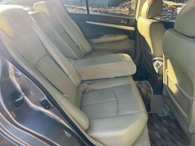 スカイライン 250GT タイプP ETC ナビ アルミホイール オートライト HID AT シートヒーター キーレスエントリー 盗難防止システム パワーシート CD DVD再生 衝突安全ボディ ABS ESC エアコン(31枚目)