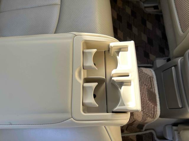 スカイライン 250GT タイプP ETC ナビ アルミホイール オートライト HID AT シートヒーター キーレスエントリー 盗難防止システム パワーシート CD DVD再生 衝突安全ボディ ABS ESC エアコン(32枚目)