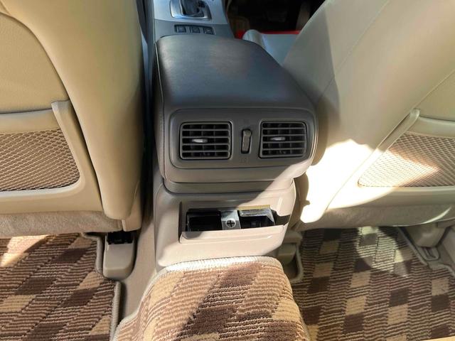 スカイライン 250GT タイプP ETC ナビ アルミホイール オートライト HID AT シートヒーター キーレスエントリー 盗難防止システム パワーシート CD DVD再生 衝突安全ボディ ABS ESC エアコン(46枚目)