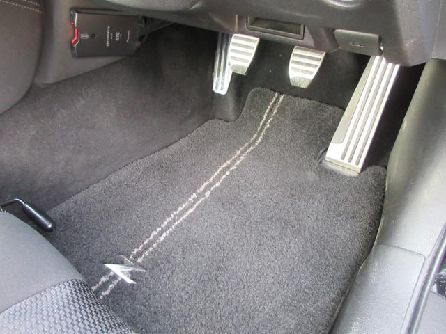 フェアレディＺ バージョンＳ　後期モデル　ＮＩＳＭＯマフラー　カロッツェリアＨＤＤナビ　地デジ　ドラレコ　Ｂｌｕｅｔｏｏｔｈ　ＥＴＣ　オートブリッピング　禁煙車（31枚目）