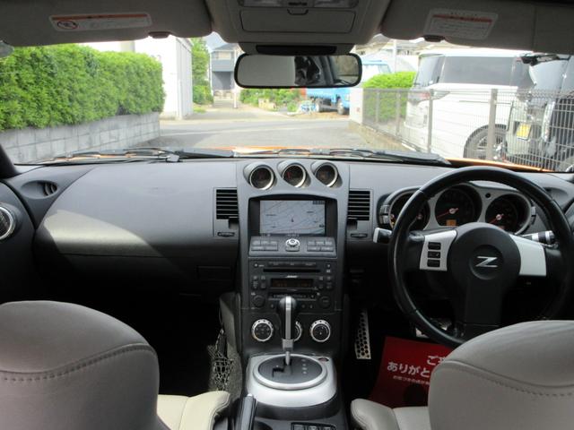 フェアレディＺ バージョンＳＴ　当店ユーザー様買取車両　後期ＨＲエンジン　ＲＡＹＳ製ＴＥ３７　クスコ製機械式ＬＳＤ　ＨＫＳ製車高調　純正ＨＤＤナビ　バックカメラ　ＥＴＣ　白レザーシート　パワーシート　シートヒーター　横滑り防止装置（2枚目）