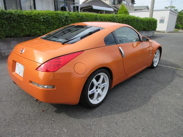 フェアレディＺ バージョンＳＴ　当店ユーザー様買取車両　後期ＨＲエンジン　ＲＡＹＳ製ＴＥ３７　クスコ製機械式ＬＳＤ　ＨＫＳ製車高調　純正ＨＤＤナビ　バックカメラ　ＥＴＣ　白レザーシート　パワーシート　シートヒーター　横滑り防止装置（6枚目）