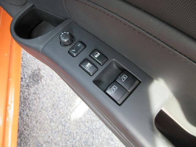 フェアレディＺ バージョンＳＴ　当店ユーザー様買取車両　後期ＨＲエンジン　ＲＡＹＳ製ＴＥ３７　クスコ製機械式ＬＳＤ　ＨＫＳ製車高調　純正ＨＤＤナビ　バックカメラ　ＥＴＣ　白レザーシート　パワーシート　シートヒーター　横滑り防止装置（30枚目）