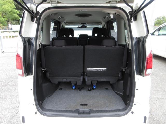 セレナ ハイウェイスター　プロパイロットエディション　プロパイロット　Ｂｌｕｅｔｏｏｔｈ　衝突被害軽減ブレーキ　レーンキープアシスト　クルコン　バックカメラ　クリアランスソナー　ＳＤナビ　フルセグＴＶ　デュアルバックドア　両側パワスラ　ＬＥＤヘッドライト（15枚目）