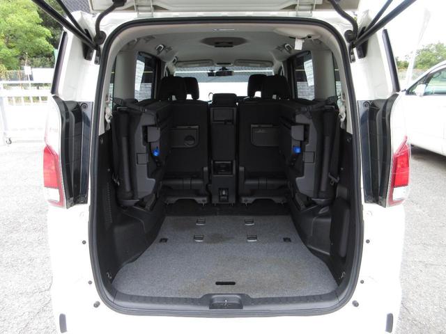 セレナ ハイウェイスター　プロパイロットエディション　プロパイロット　Ｂｌｕｅｔｏｏｔｈ　衝突被害軽減ブレーキ　レーンキープアシスト　クルコン　バックカメラ　クリアランスソナー　ＳＤナビ　フルセグＴＶ　デュアルバックドア　両側パワスラ　ＬＥＤヘッドライト（16枚目）