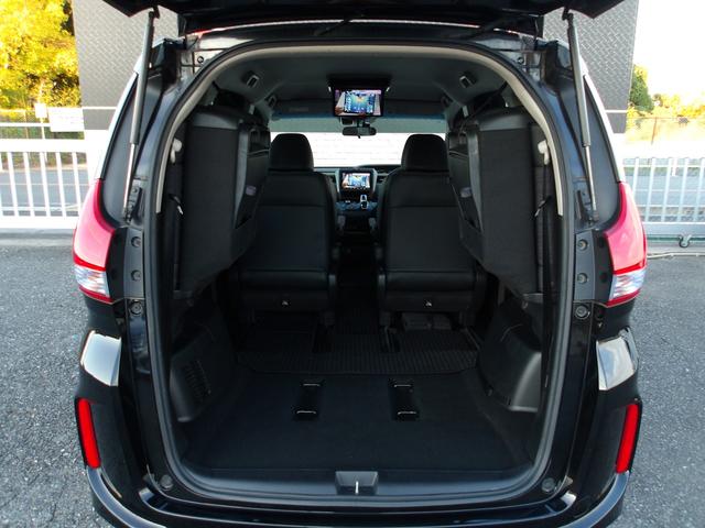 フリードハイブリッド ハイブリッド・ＥＸ　ハーフレザー　フリップダウンモニター　純正メモリナビ　バックカメラ　シートヒーター　両側パワースライドドア　前後ドラレコ　ビルトインＥＴＣ　オートライト　純正１５ＡＷ　ＬＥＤヘッドライト　スマートキー（16枚目）