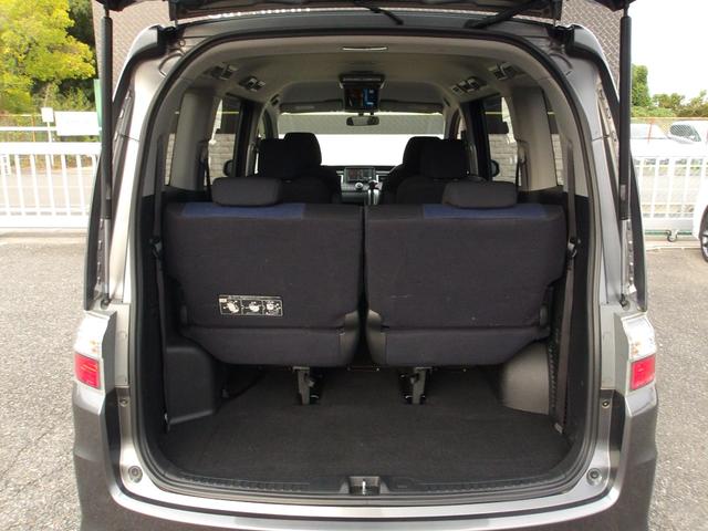 ステップワゴン スパーダS HDDナビ スマートスタイルED ローダウン フリップダウンモニター 7人乗り 両側パワスラ フルセグTV 純正HDDナビ TVキャンセラー 純正18AW バックカメラ スマートキー HIDヘッドライト フォグ(14枚目)