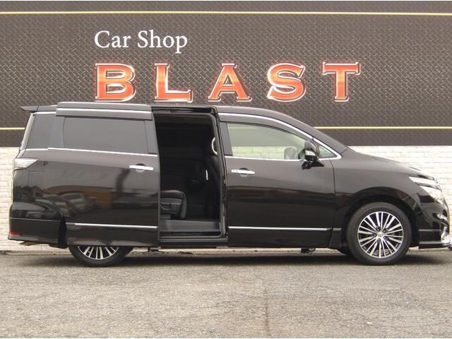 エルグランド ２５０ハイウェイスタープレミアム　後期　Ｗサンルーフ　黒本革シート　前席パワーシート　シートヒーター　アウトランドビューモニター　フリップダウンモニター　パワーテールゲート　Ｂｌｕｅｔｏｏｔｈ　クルーズコントロール　クリアランスソナー（9枚目）