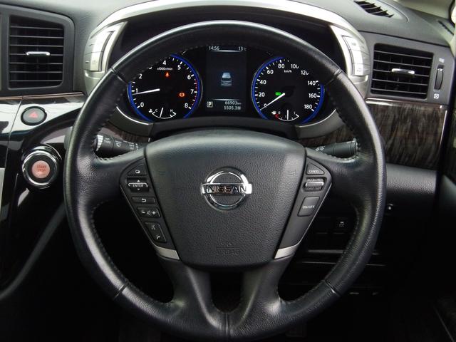 エルグランド ２５０ハイウェイスタープレミアム　後期　Ｗサンルーフ　黒本革シート　前席パワーシート　シートヒーター　アウトランドビューモニター　フリップダウンモニター　パワーテールゲート　Ｂｌｕｅｔｏｏｔｈ　クルーズコントロール　クリアランスソナー（18枚目）