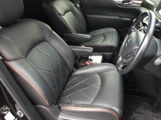 エルグランド ２５０ハイウェイスタープレミアム　後期　Ｗサンルーフ　黒本革シート　前席パワーシート　シートヒーター　アウトランドビューモニター　フリップダウンモニター　パワーテールゲート　Ｂｌｕｅｔｏｏｔｈ　クルーズコントロール　クリアランスソナー（19枚目）