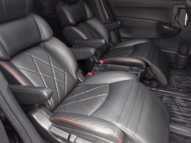 エルグランド ２５０ハイウェイスタープレミアム　後期　Ｗサンルーフ　黒本革シート　前席パワーシート　シートヒーター　アウトランドビューモニター　フリップダウンモニター　パワーテールゲート　Ｂｌｕｅｔｏｏｔｈ　クルーズコントロール　クリアランスソナー（20枚目）